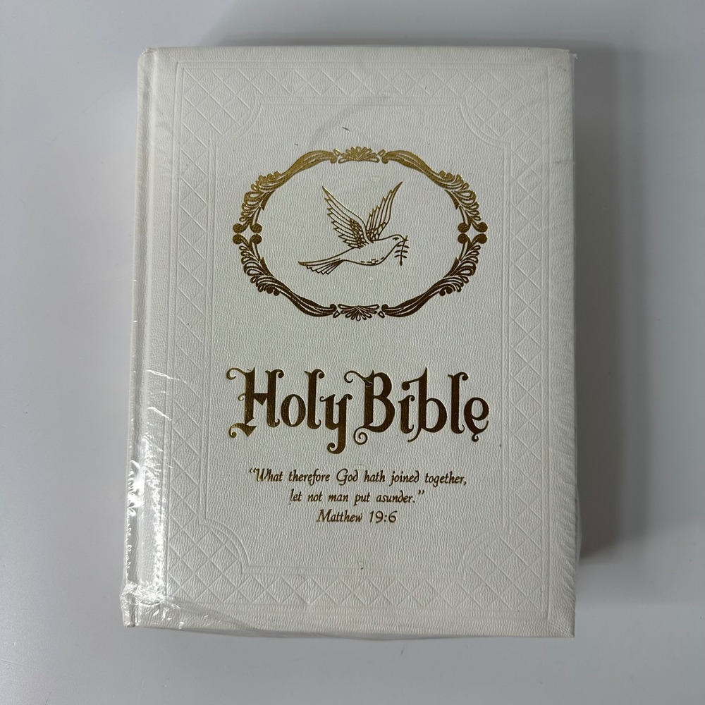 Holy Bible King James Version‎ 1971 Wedding Ed Royal Publishers Gilded KJV Book